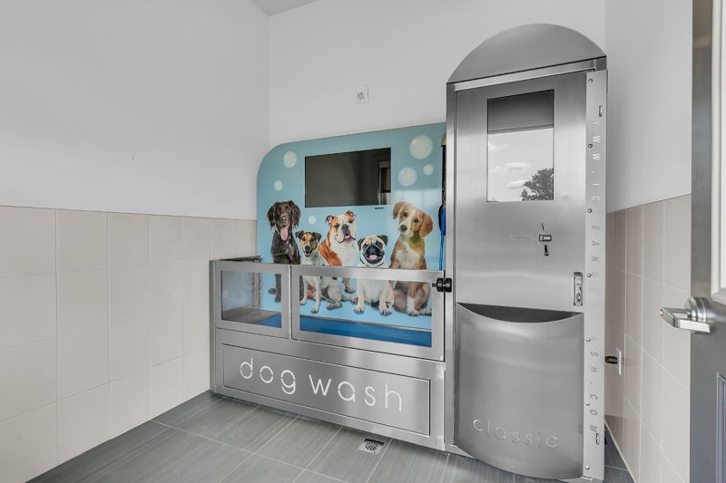 Image of the dog wash machine located at the Rivendell Clubhouse.