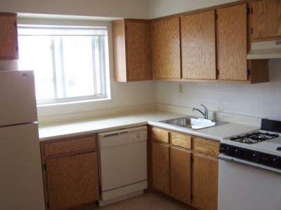 Glisser Gardens Kitchen